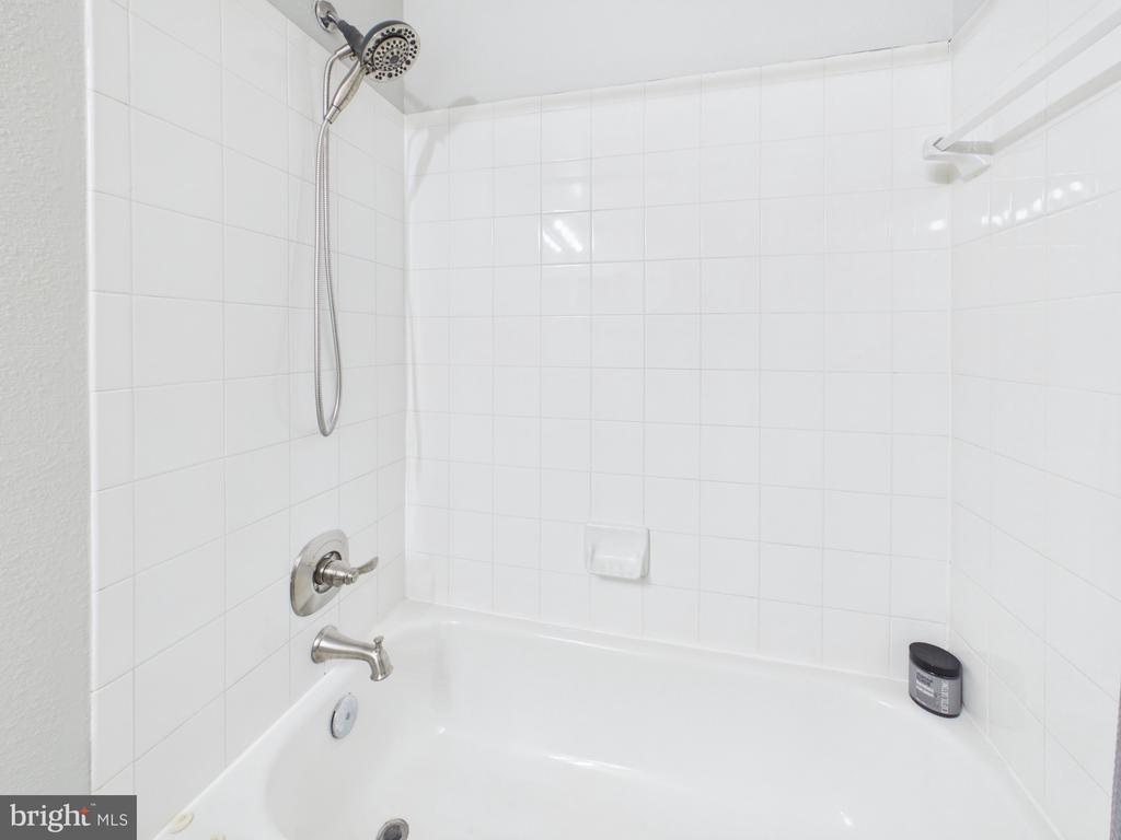 1601 SPRING DRIVE 1307