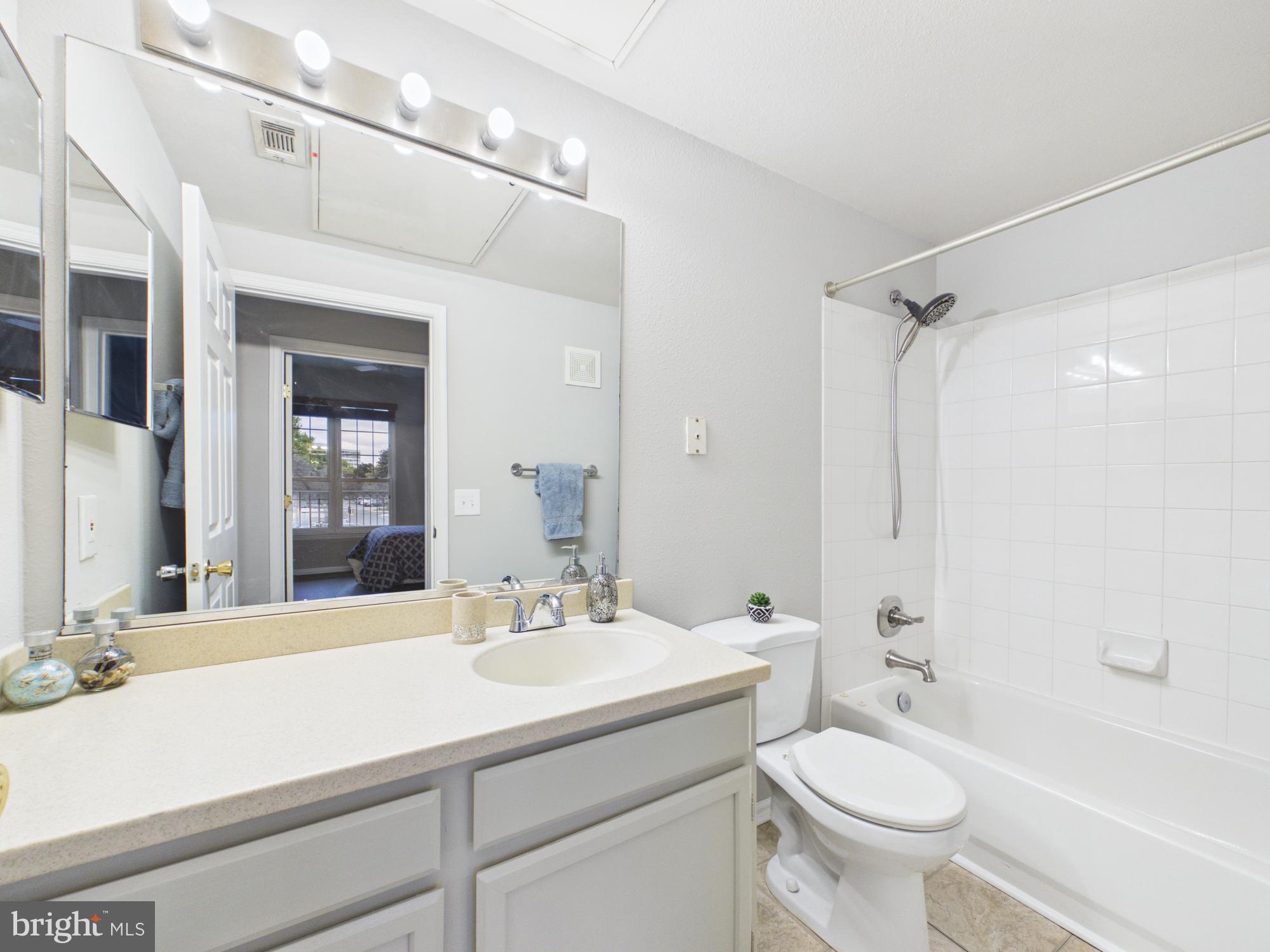 1601 SPRING DRIVE 1307