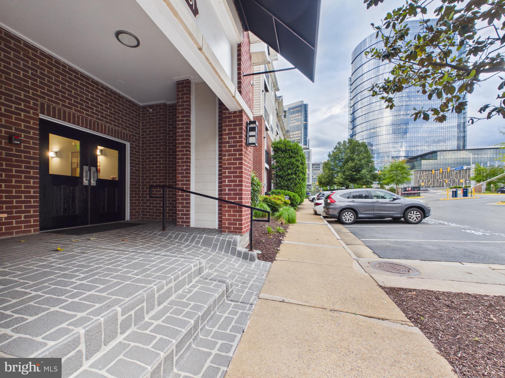 1601 SPRING DRIVE 1307