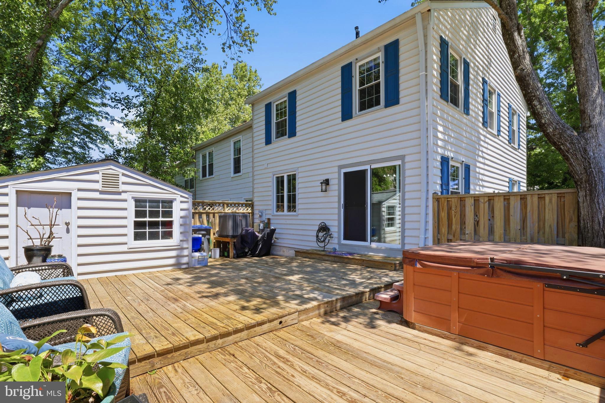 5433 LIGHTHOUSE LANE