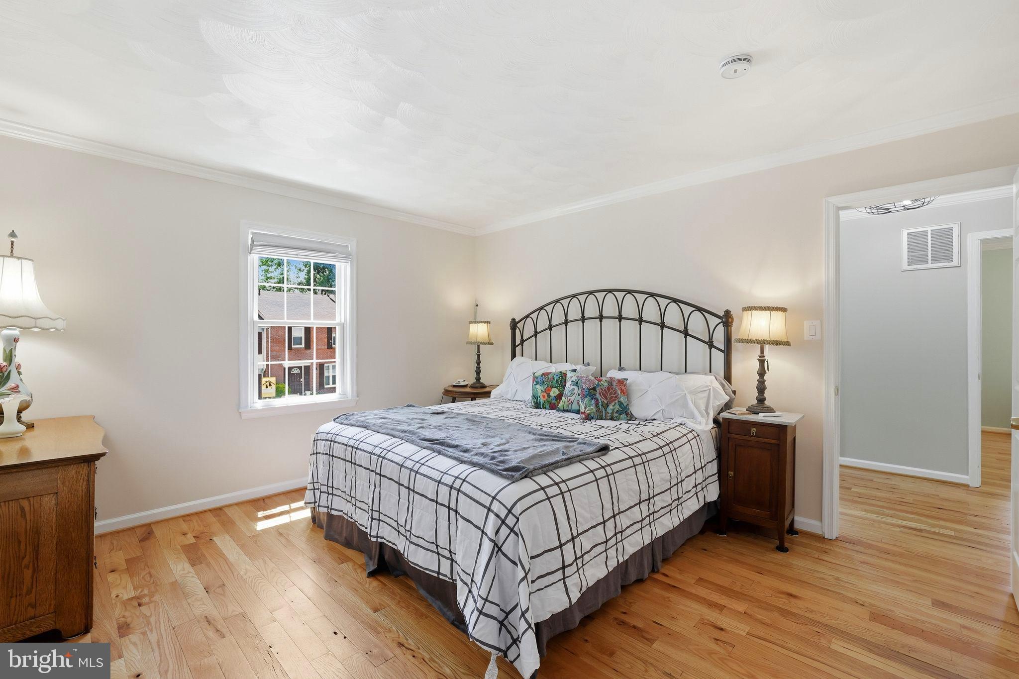5433 LIGHTHOUSE LANE