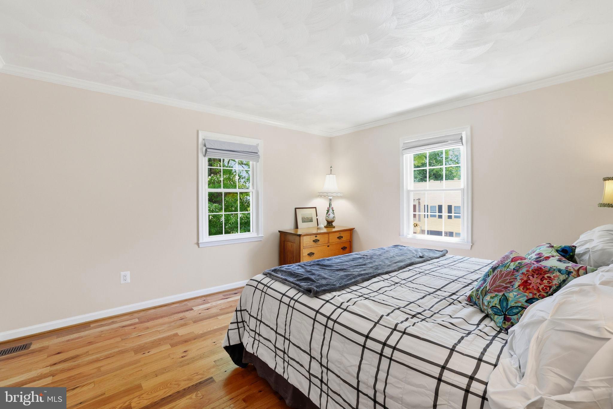 5433 LIGHTHOUSE LANE