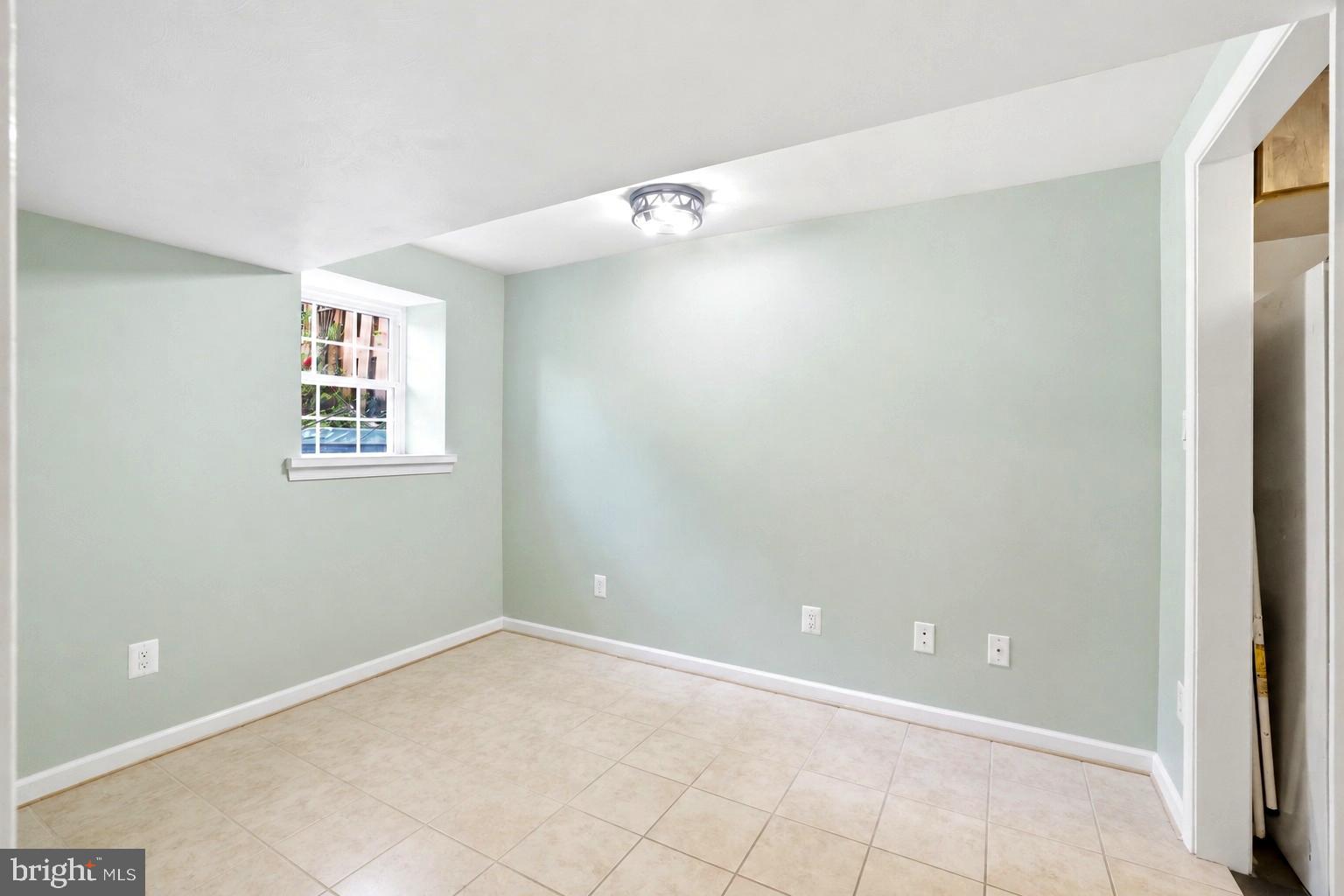 5433 LIGHTHOUSE LANE