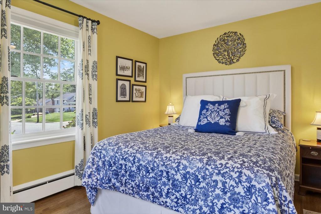 2212 REDDFIELD DRIVE