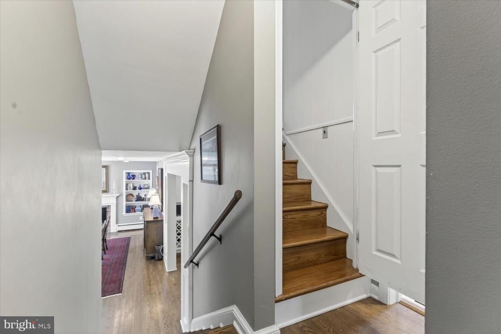 2212 REDDFIELD DRIVE