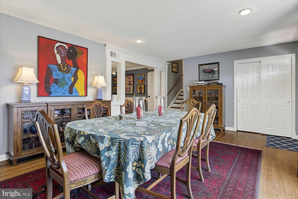 2212 REDDFIELD DRIVE