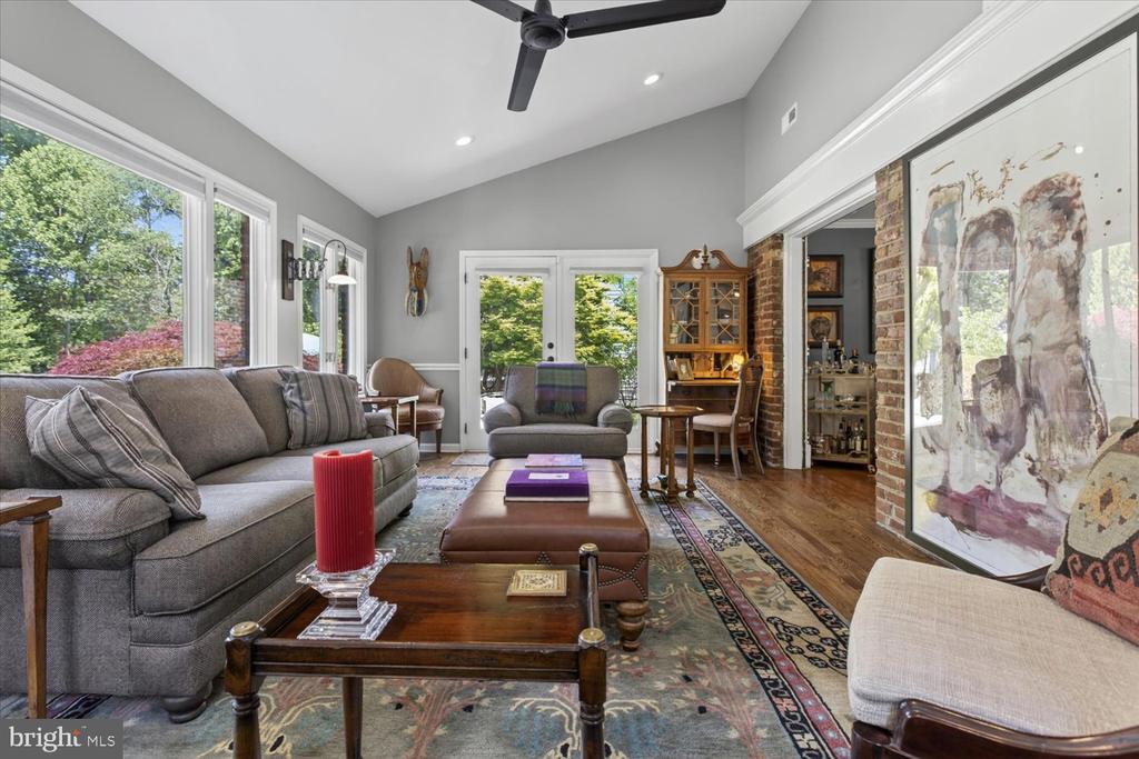 2212 REDDFIELD DRIVE