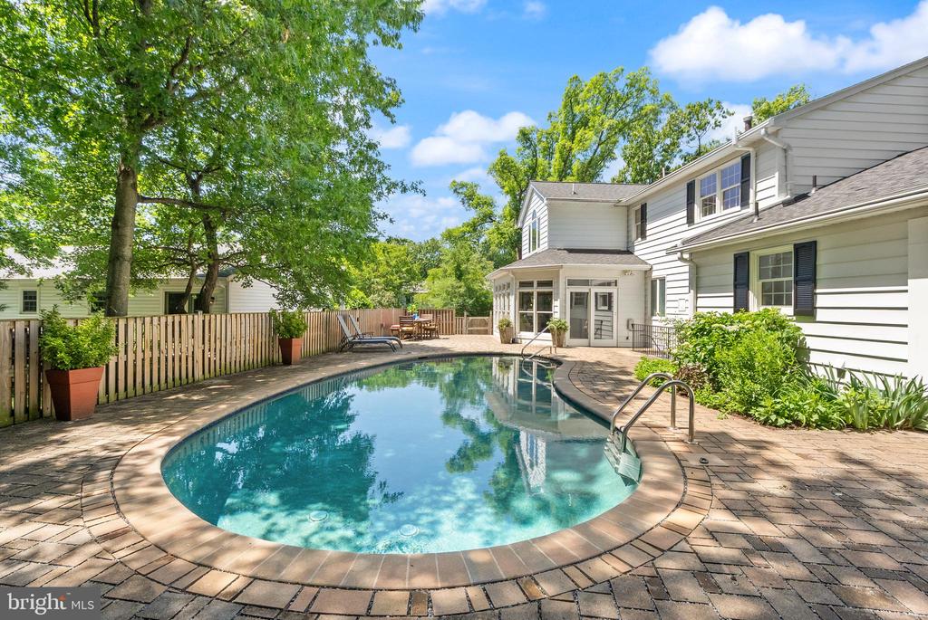 7115 COLGATE DRIVE