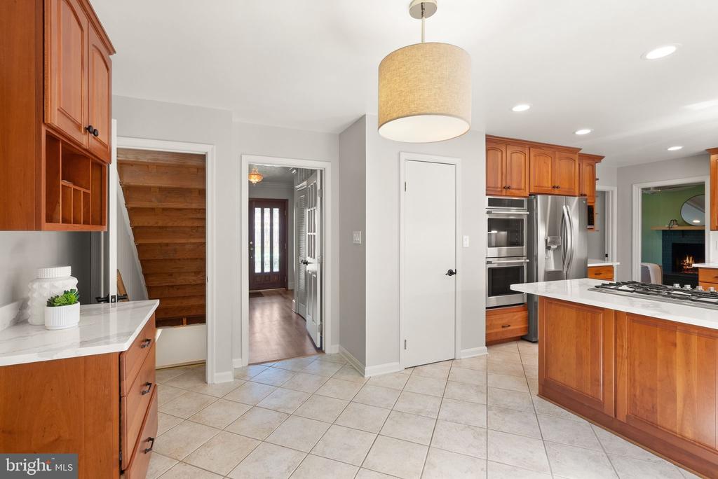 7115 COLGATE DRIVE