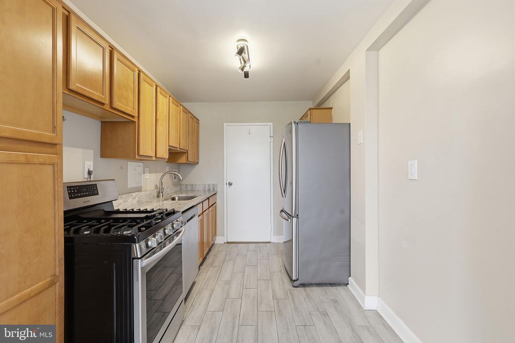 6631 WAKEFIELD DRIVE 519