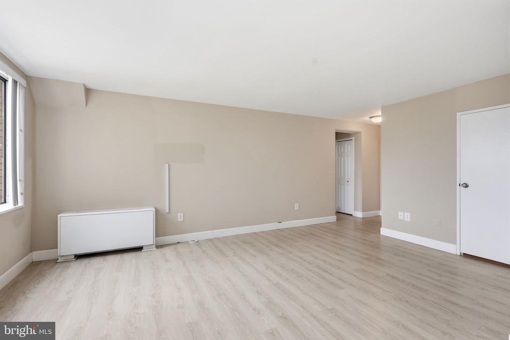 6631 WAKEFIELD DRIVE 519