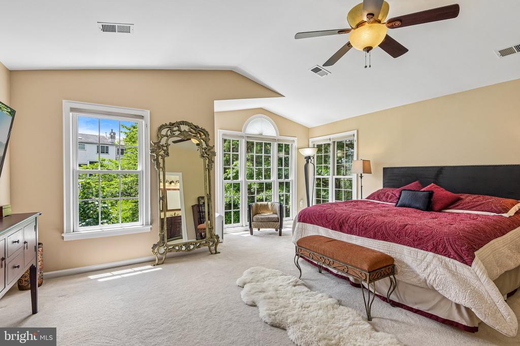 4014 DOGBERRY LANE