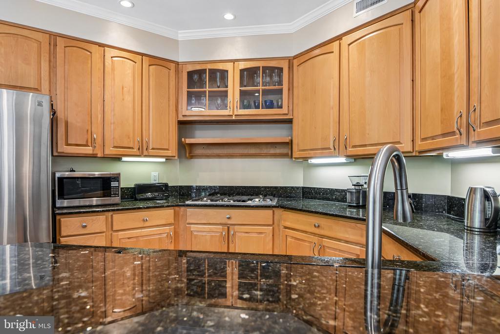4014 DOGBERRY LANE