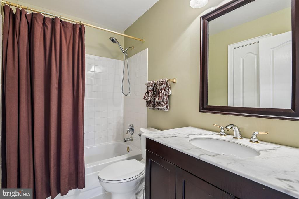 4014 DOGBERRY LANE