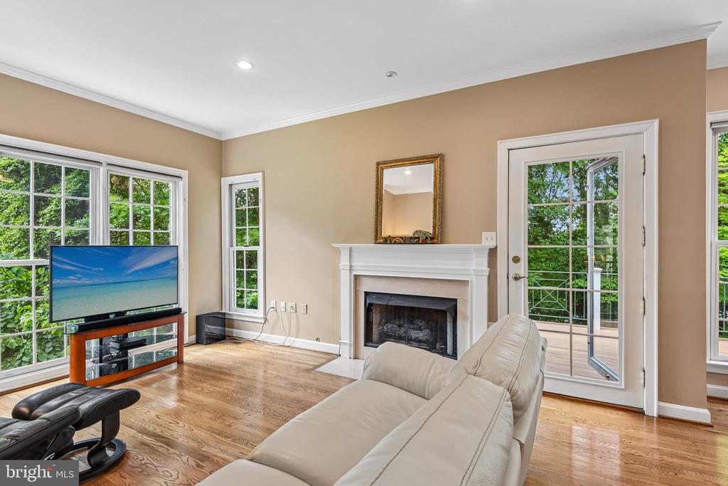 4014 DOGBERRY LANE