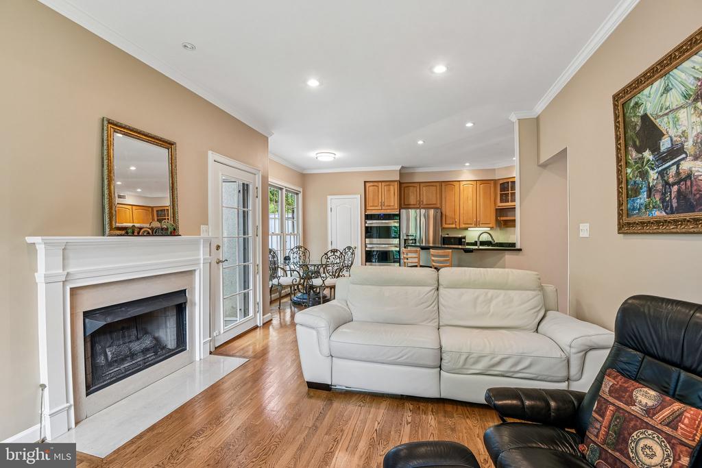4014 DOGBERRY LANE