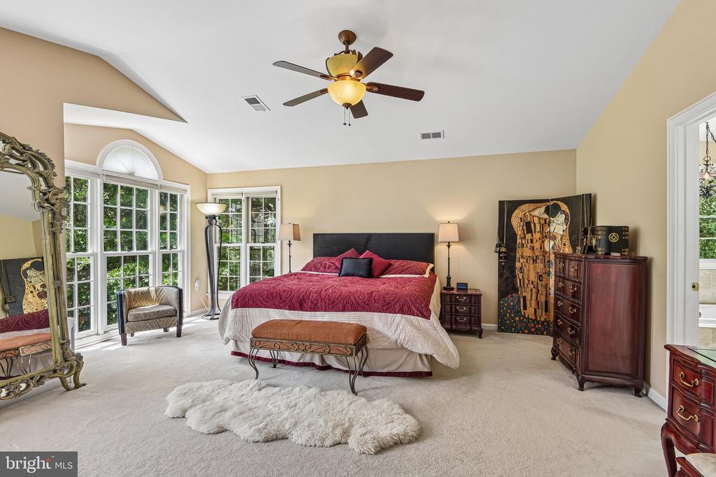 4014 DOGBERRY LANE
