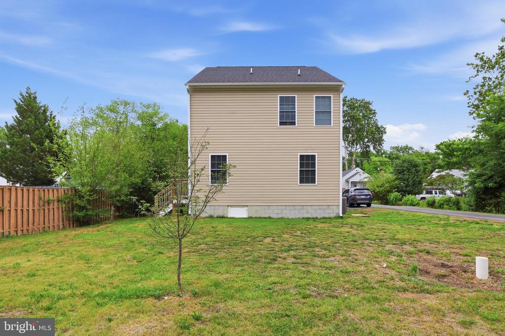 8528 ENGLESIDE STREET
