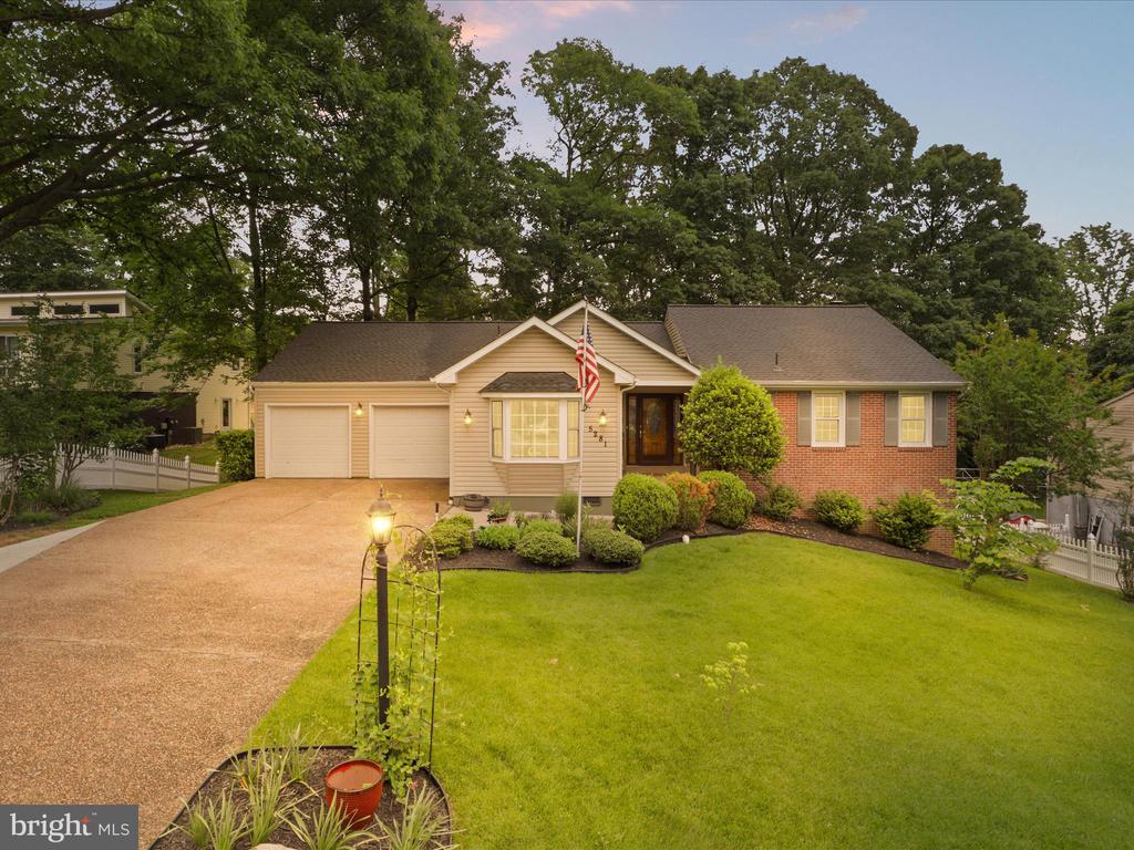 5281 NAVAHO DR