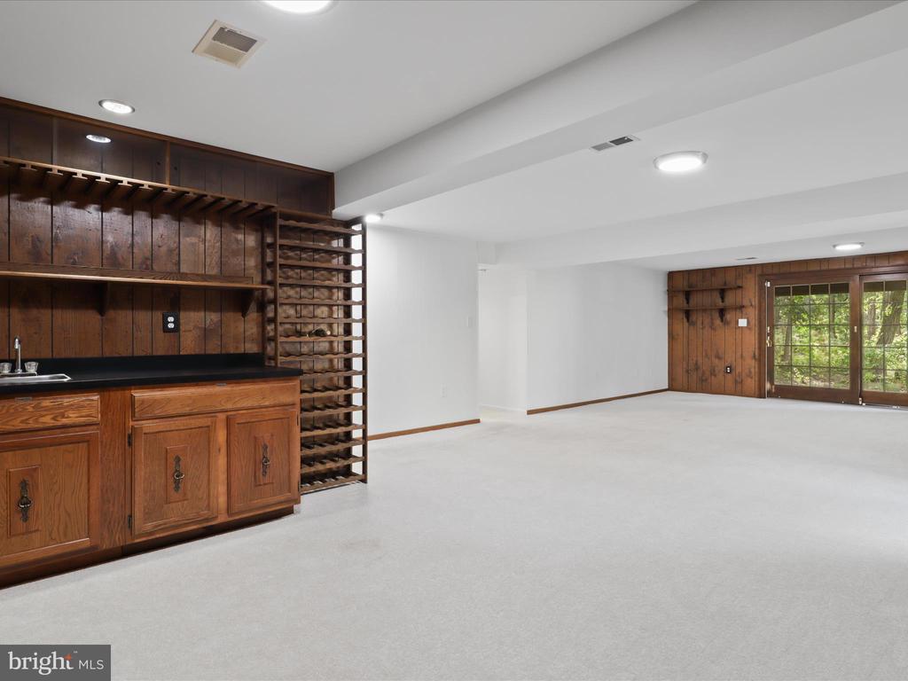 5281 NAVAHO DR