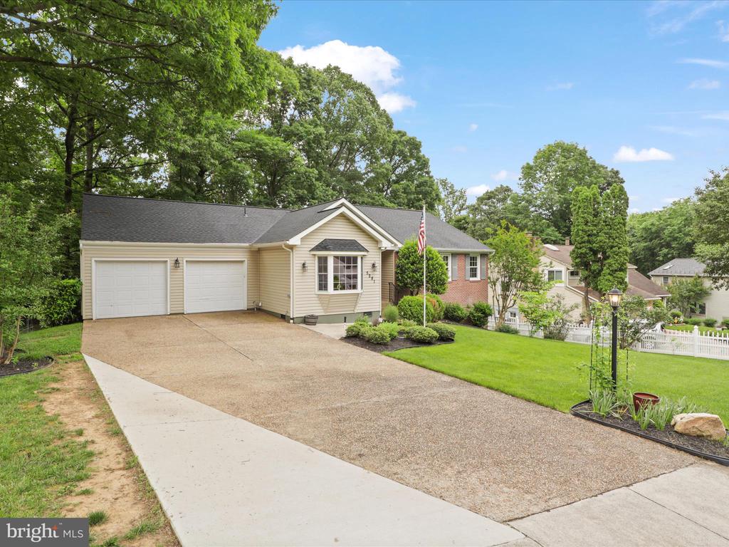 5281 NAVAHO DR