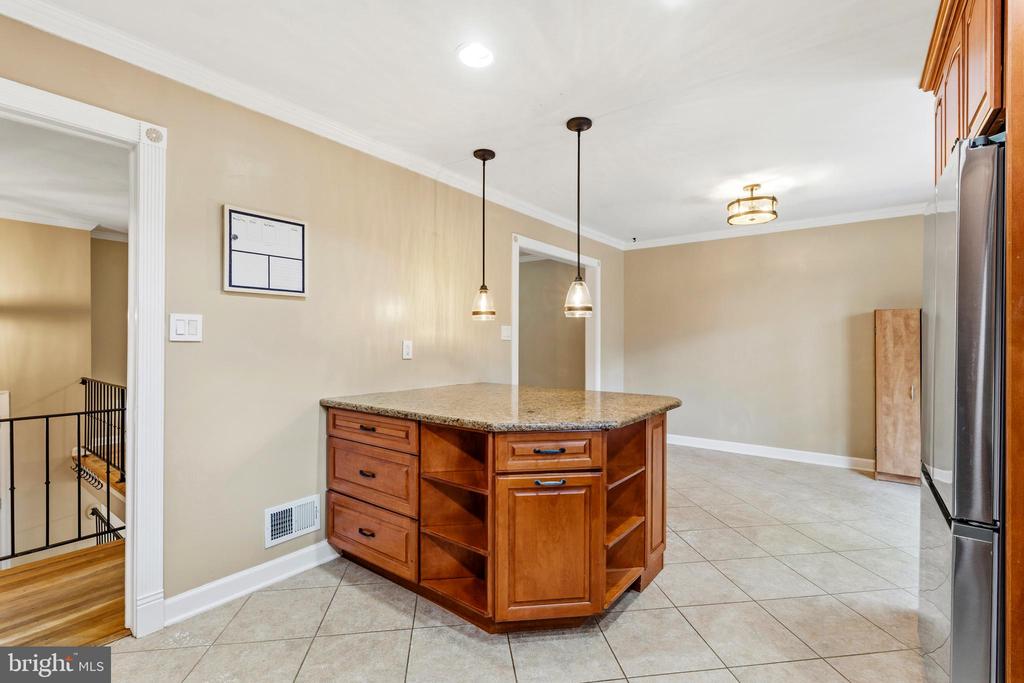 3900 FLAGSTONE TERRACE