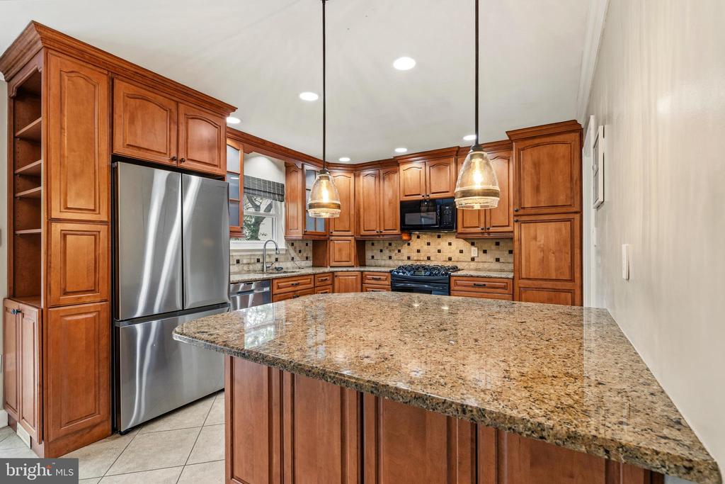 3900 FLAGSTONE TERRACE