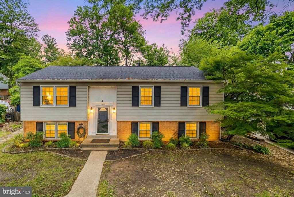 3900 FLAGSTONE TERRACE