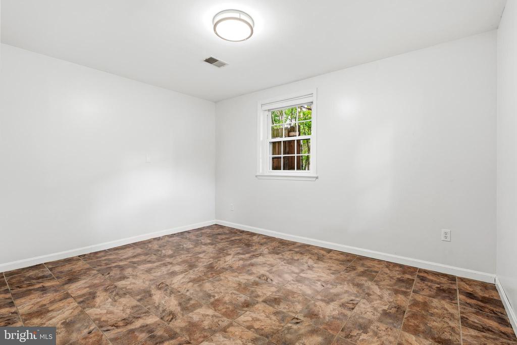 3900 FLAGSTONE TERRACE