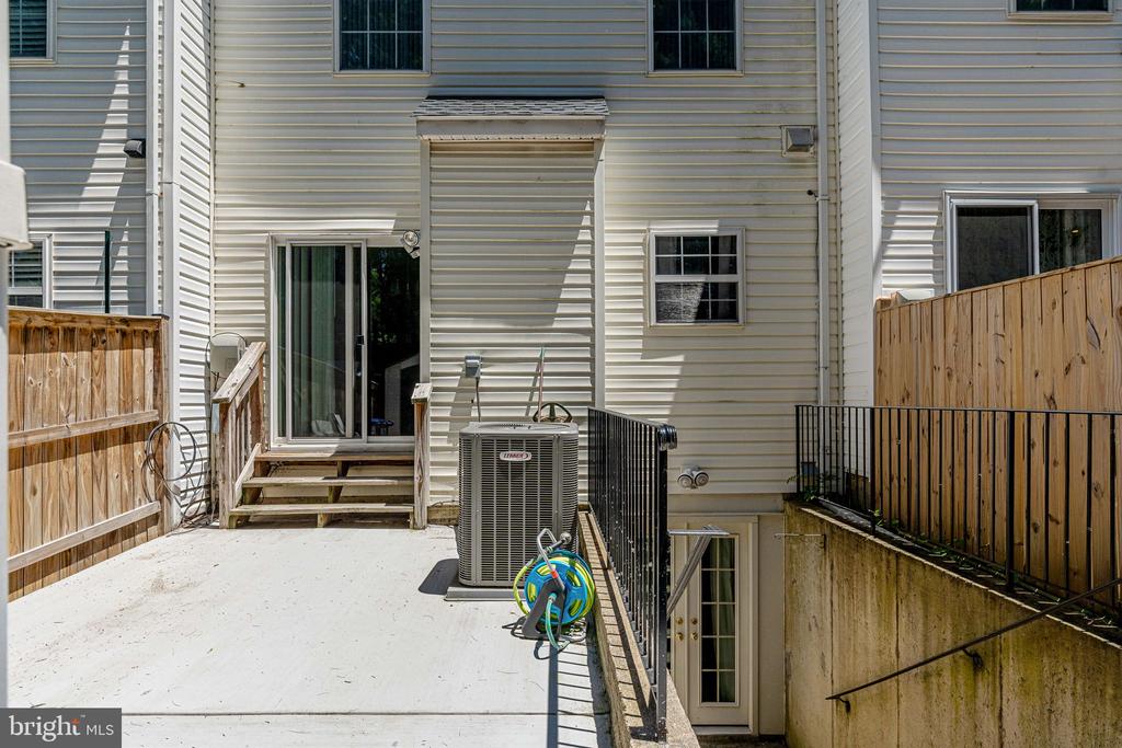9626 EATON WOODS PLACE