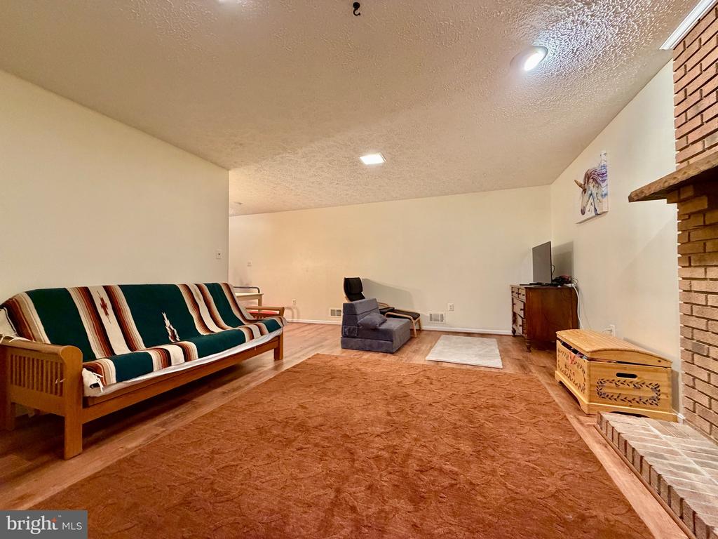 7911 YANCEY DRIVE