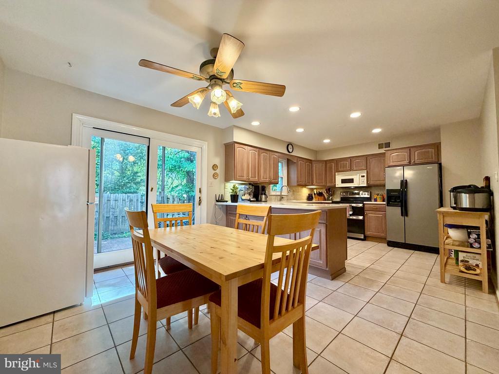 7911 YANCEY DRIVE