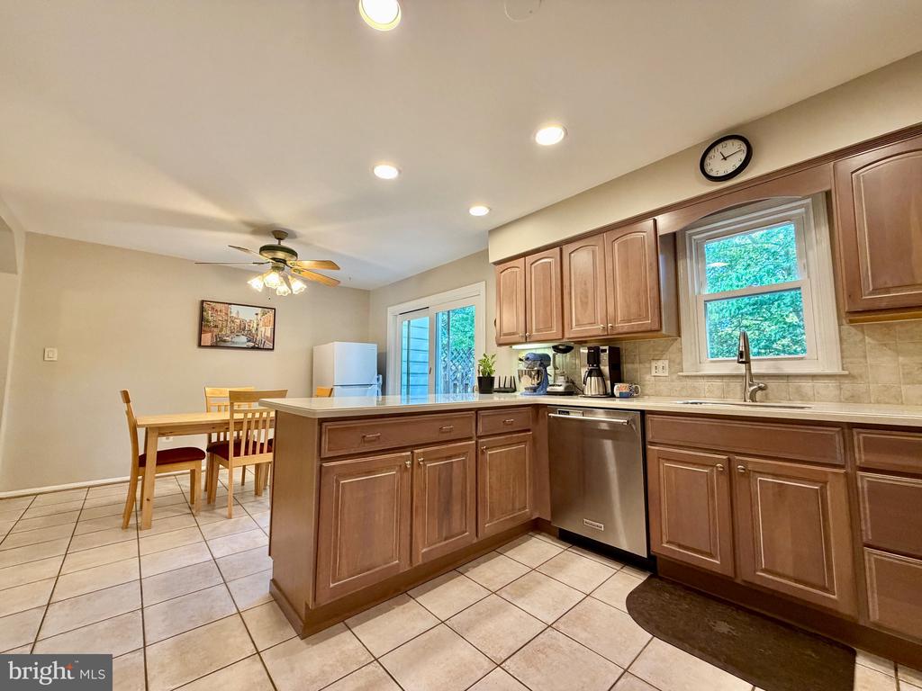 7911 YANCEY DRIVE