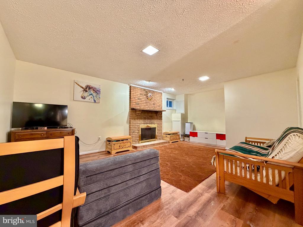 7911 YANCEY DRIVE