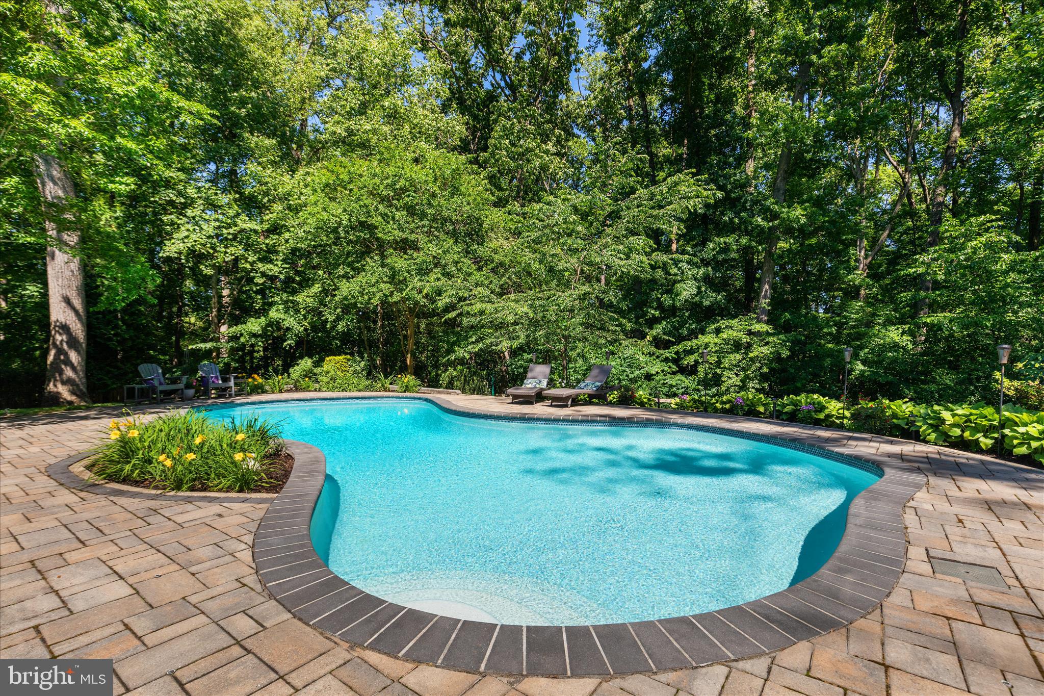 8201 RUNNING CREEK COURT