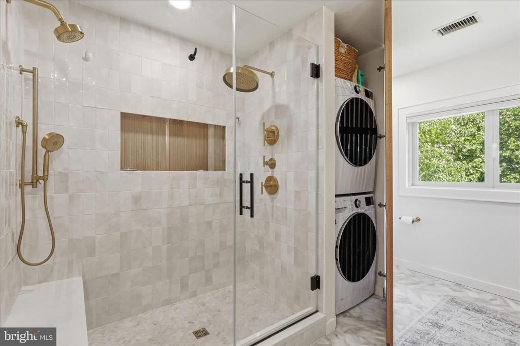 2412 ROSEDOWN DRIVE