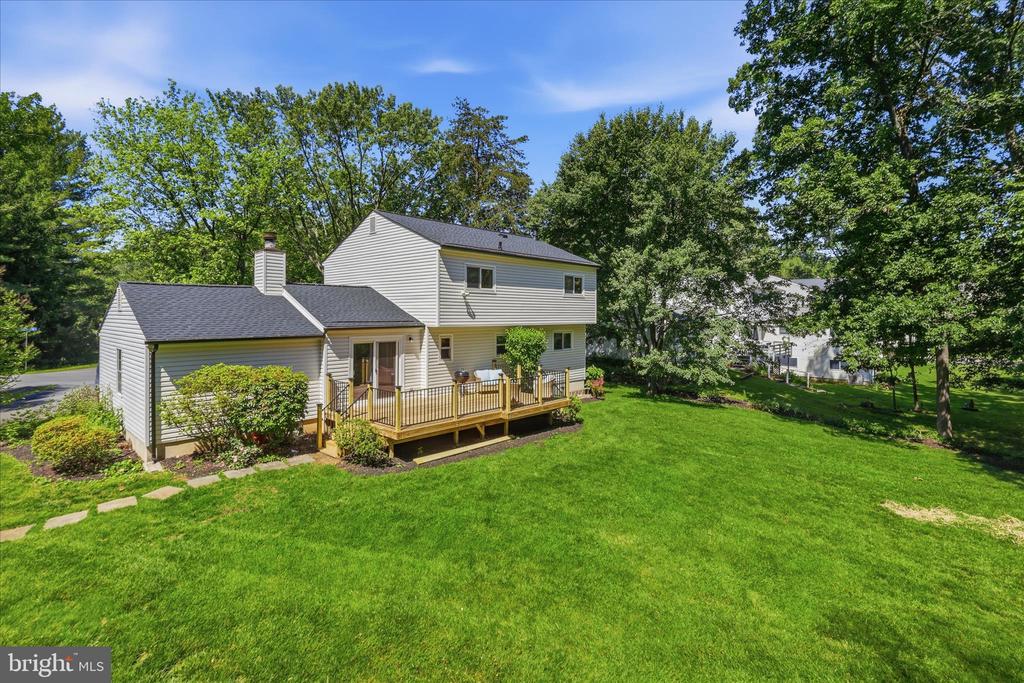 2412 ROSEDOWN DRIVE