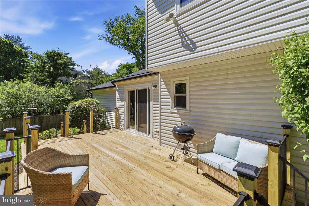 2412 ROSEDOWN DRIVE