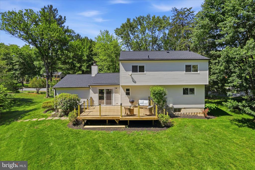 2412 ROSEDOWN DRIVE
