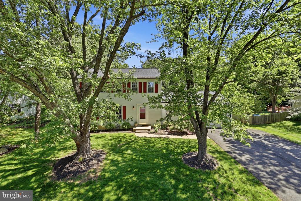 2412 ROSEDOWN DRIVE