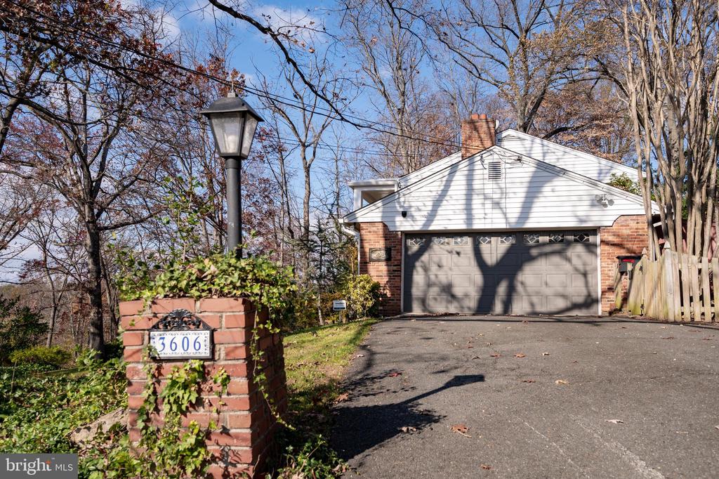 3606 PINETREE TERRACE