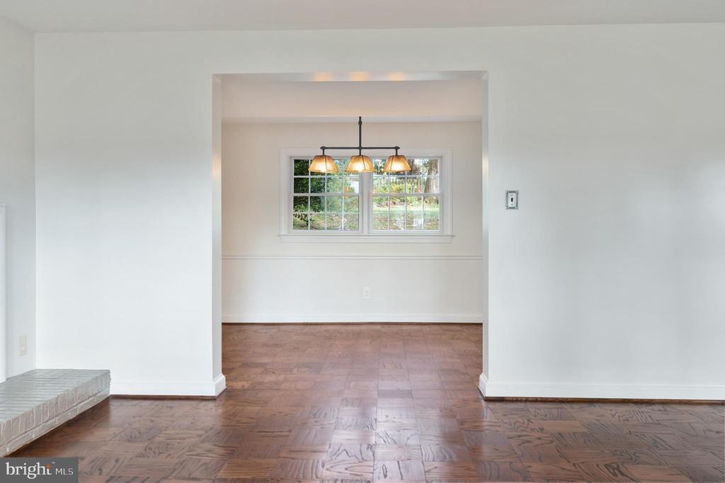 3606 PINETREE TERRACE