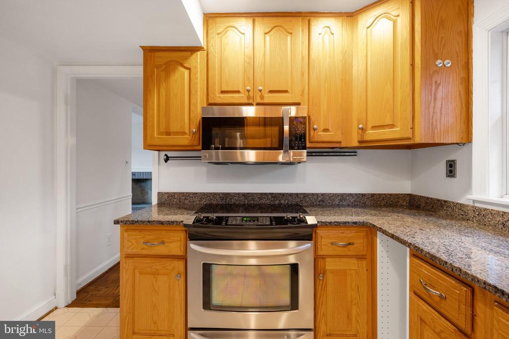 3606 PINETREE TERRACE