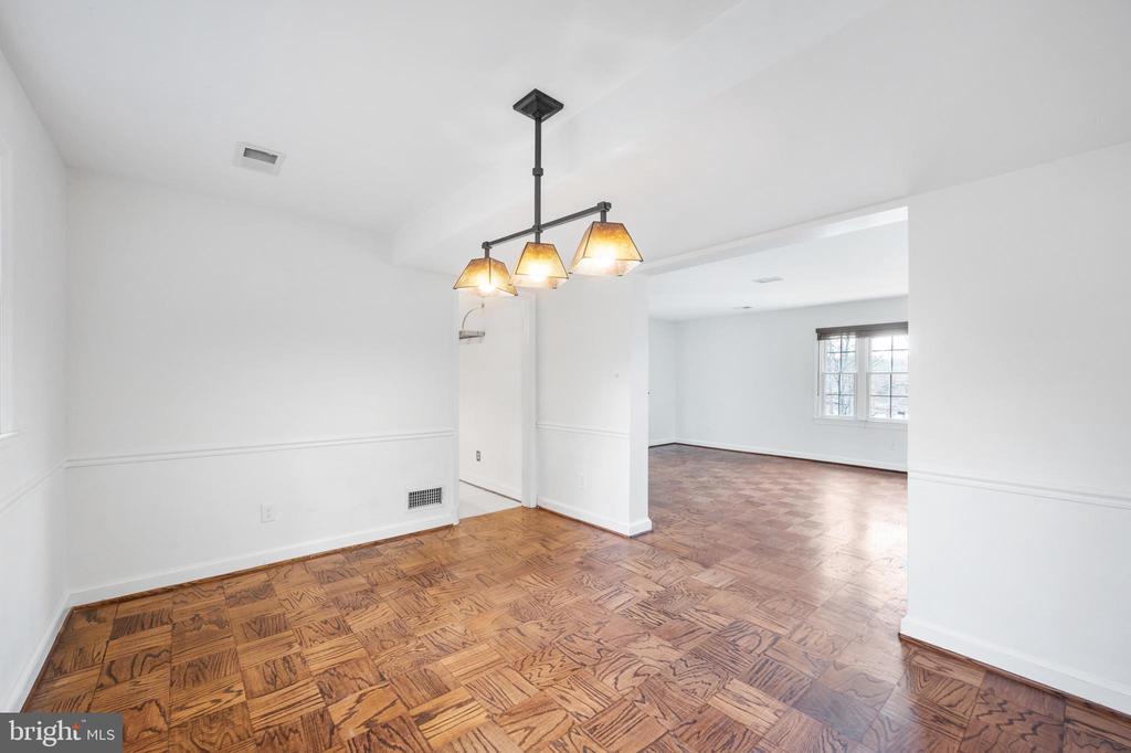 3606 PINETREE TERRACE