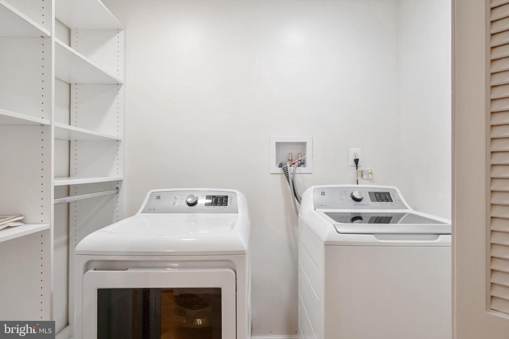 3606 PINETREE TERRACE