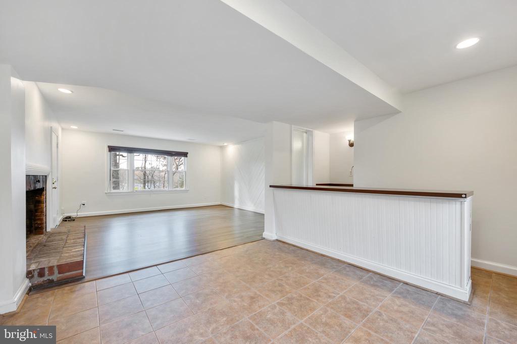 3606 PINETREE TERRACE