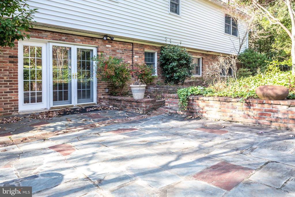 3606 PINETREE TERRACE