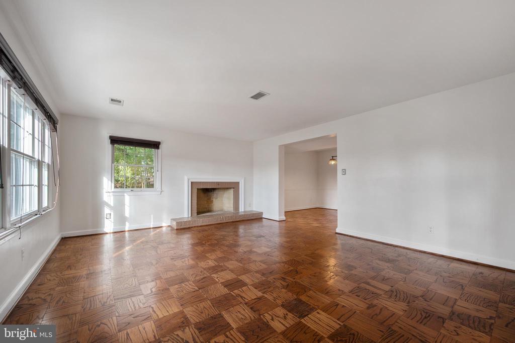 3606 PINETREE TERRACE