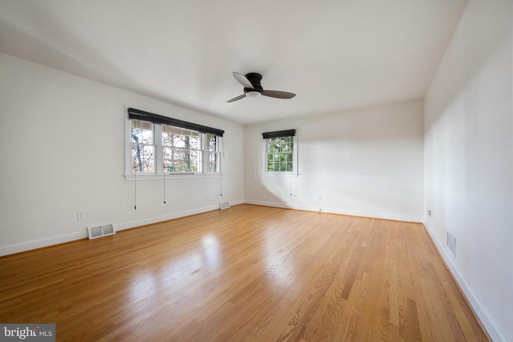 3606 PINETREE TERRACE