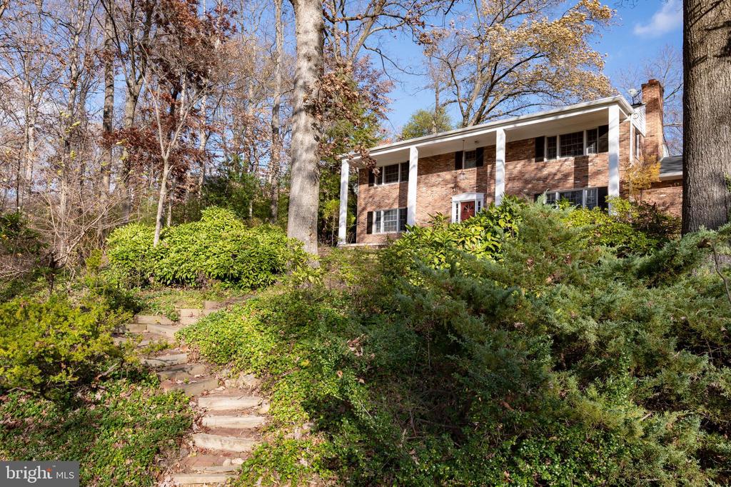 3606 PINETREE TERRACE